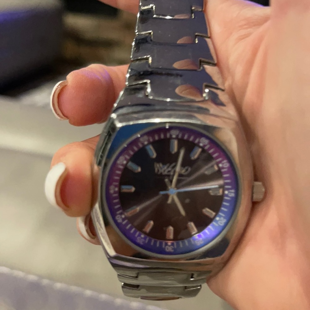 Men’s Used Vintage Massimo 50 meter waterproof watch. Like new.